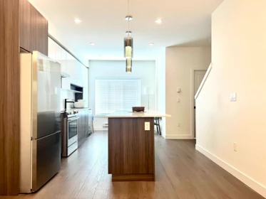 105 9080 No. 3 Road, Richmond, BC