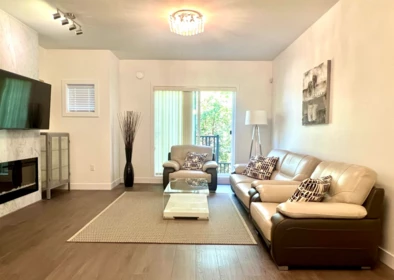 105 9080 No. 3 Road, Richmond, BC
