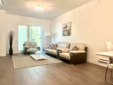 105 9080 No. 3 Road, Richmond, BC