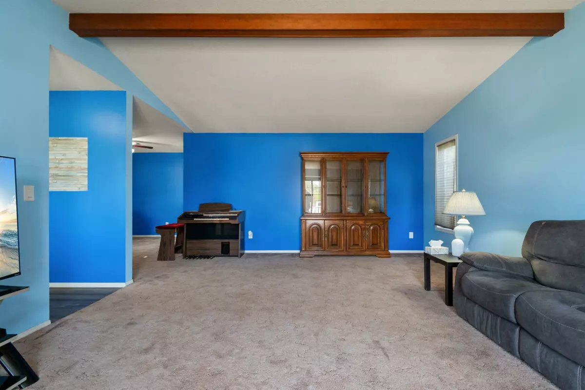 Kitchen Photo of 6442 Swanson Street, Chilliwack, BC