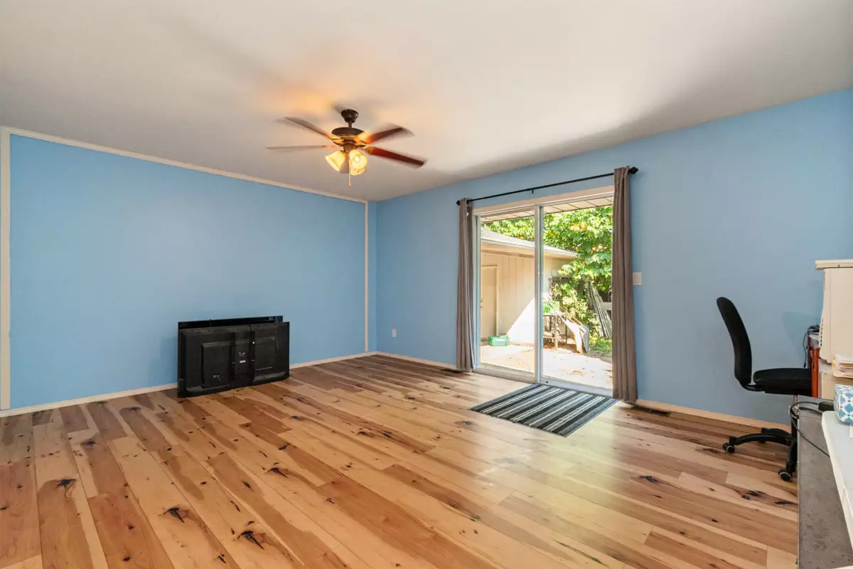 Mudroom Photo of 6442 Swanson Street, Chilliwack, BC