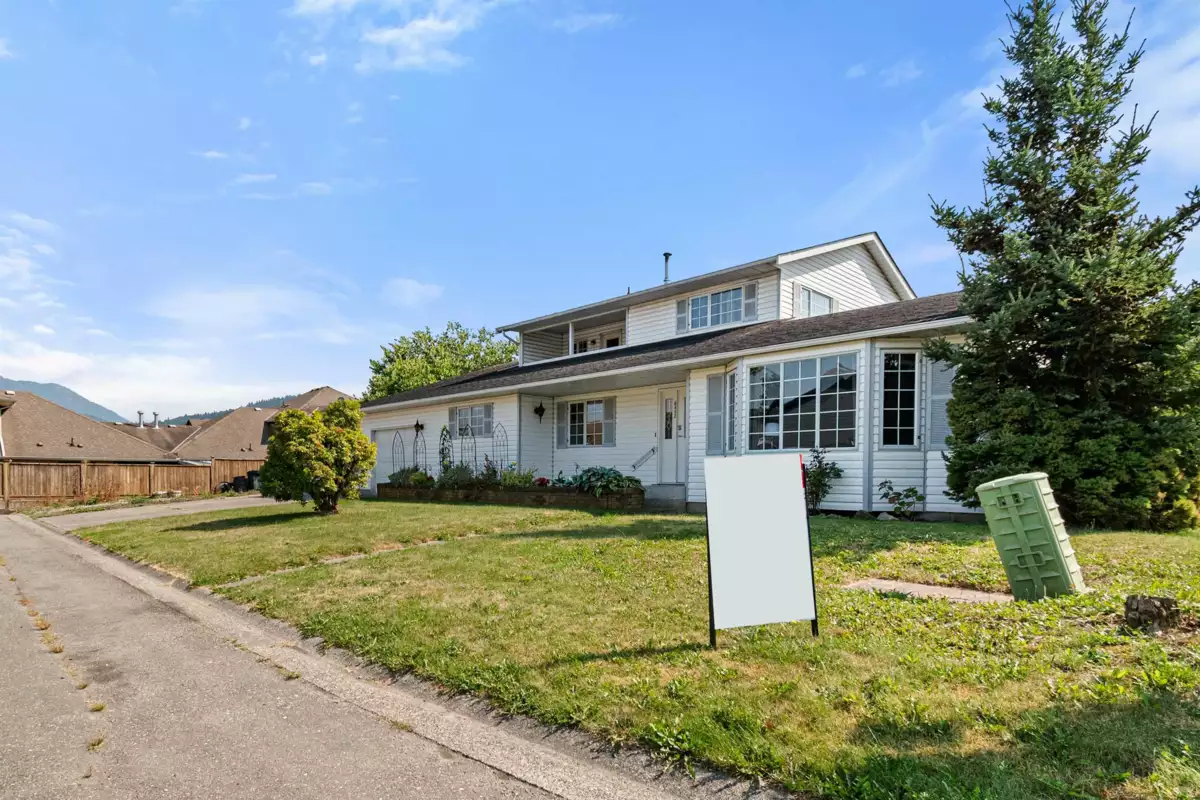 Outdoor Patio Photo of 6442 Swanson Street, Chilliwack, BC