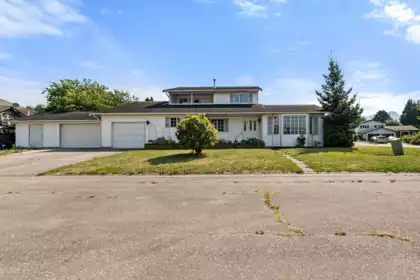 6442 Swanson Street, Chilliwack, BC, Sardis South — 4 bed single family residence for sale