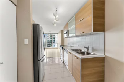 2506 9981 Whalley Boulevard, Surrey, BC, Surrey — Apartment/Condo for sale