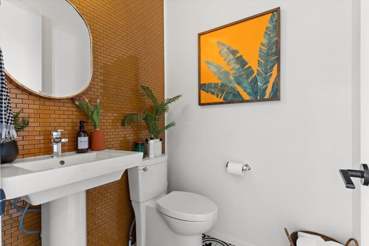 Laundry Room Photo of 55 50778 Ledgestone Place, Chilliwack, BC