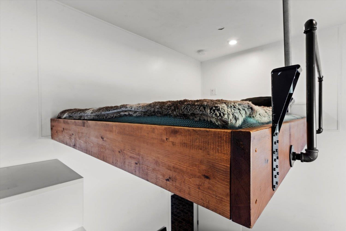 Staircase Photo of 55 50778 Ledgestone Place, Chilliwack, BC