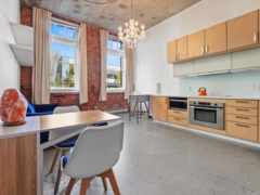 201 546 Beatty Street, Vancouver, BC