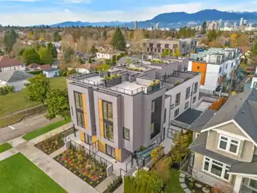 585 W 29th Avenue, Vancouver, BC, Quilchena — 3 bed townhouse for sale