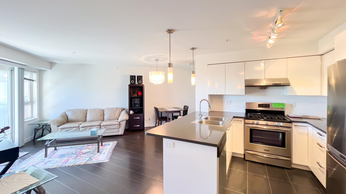 Kitchen Photo of 323 10880 No. 5 Road, Richmond, BC