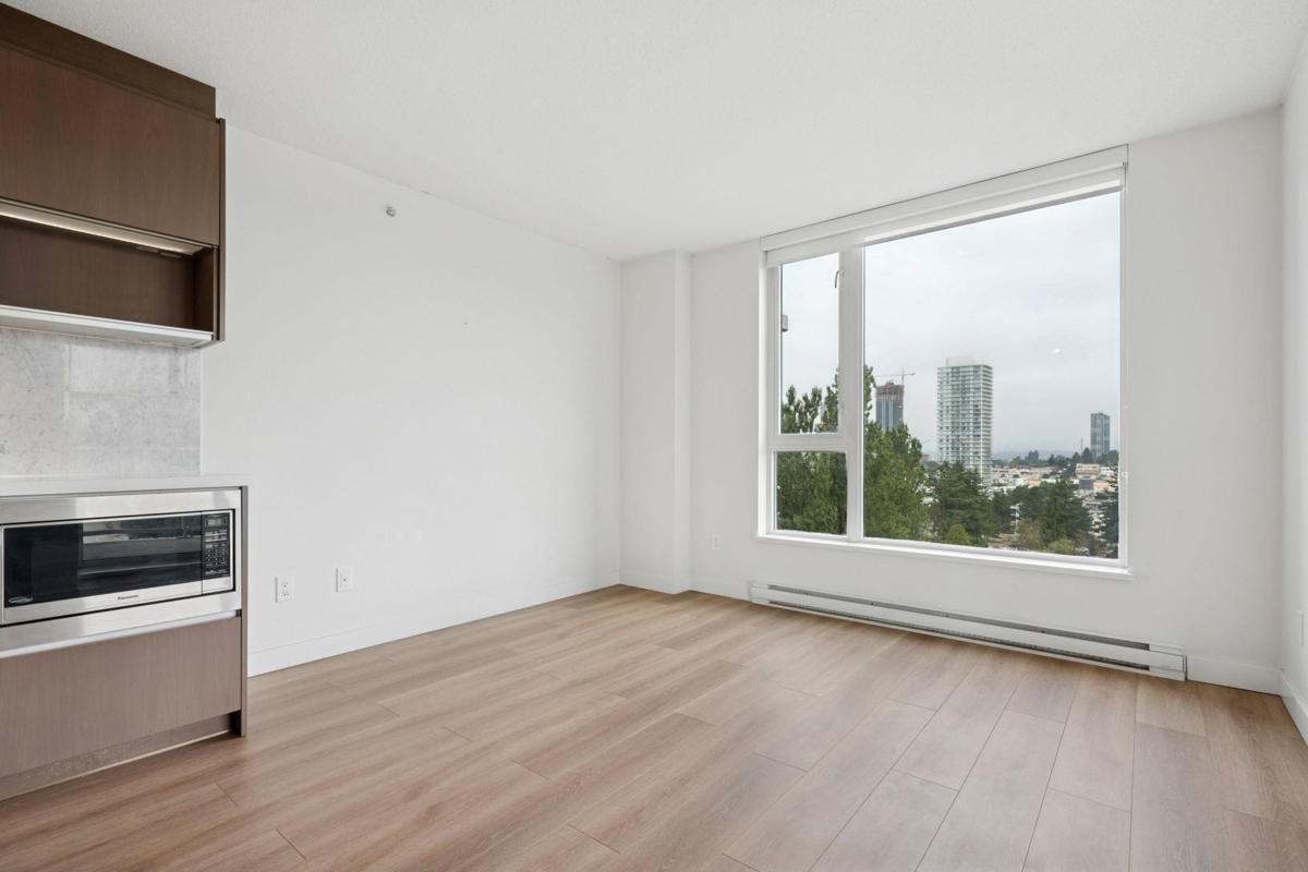 Family Room Photo of 1512 13696 100 Avenue, Surrey, BC