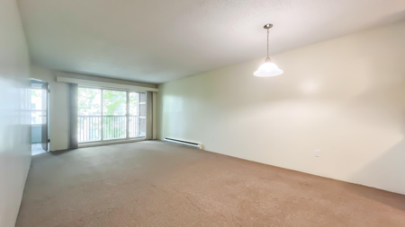 425 9847 Manchester Drive, Burnaby, BC, Burnaby — Apartment/Condo for sale