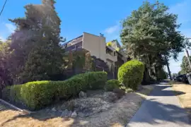 306 110 Seventh Street, New Westminster, BC