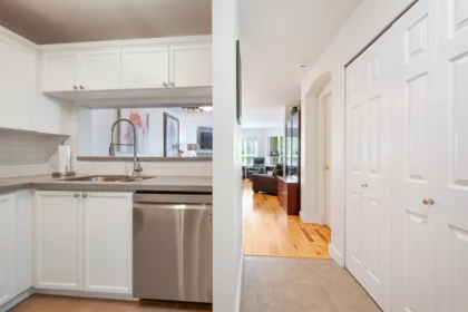 330 5500 Andrews Road, Richmond, BC, Richmond — Apartment/Condo for sale