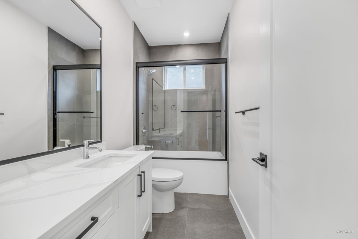 Aerial View of 862 Willow Place, Harrison Hot Springs, BC