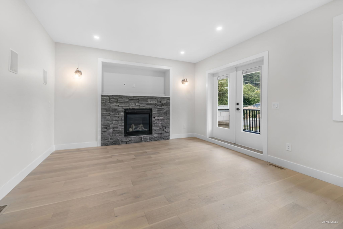 Backyard Photo of 862 Willow Place, Harrison Hot Springs, BC