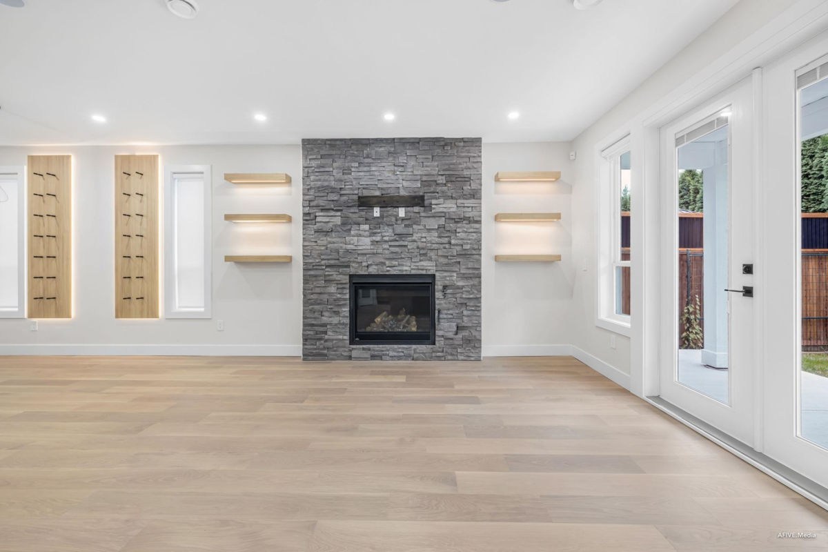 Bedroom 2 Photo of 862 Willow Place, Harrison Hot Springs, BC