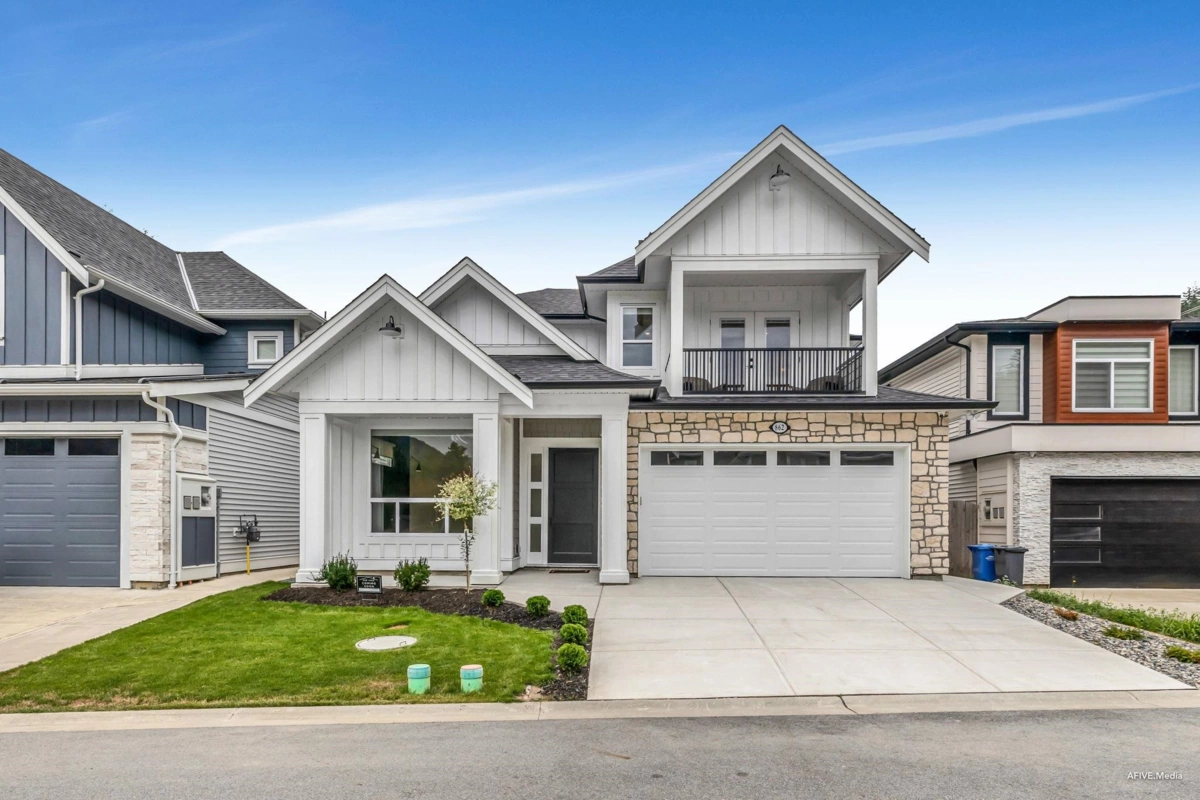 Exterior Front Photo of 862 Willow Place, Harrison Hot Springs, BC