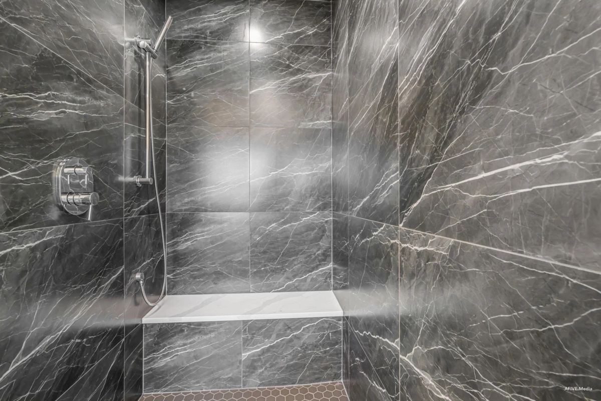 Hot Tub / Spa Photo of 862 Willow Place, Harrison Hot Springs, BC