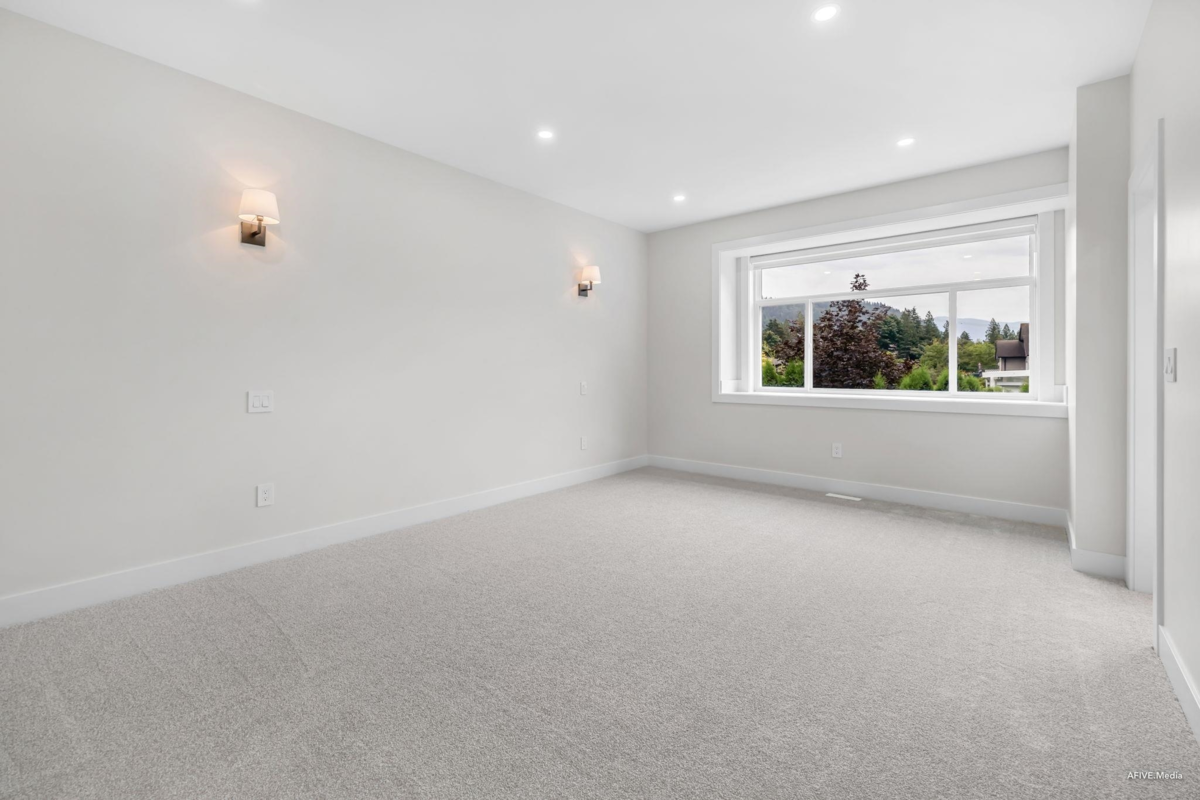 Outdoor Deck Photo of 862 Willow Place, Harrison Hot Springs, BC