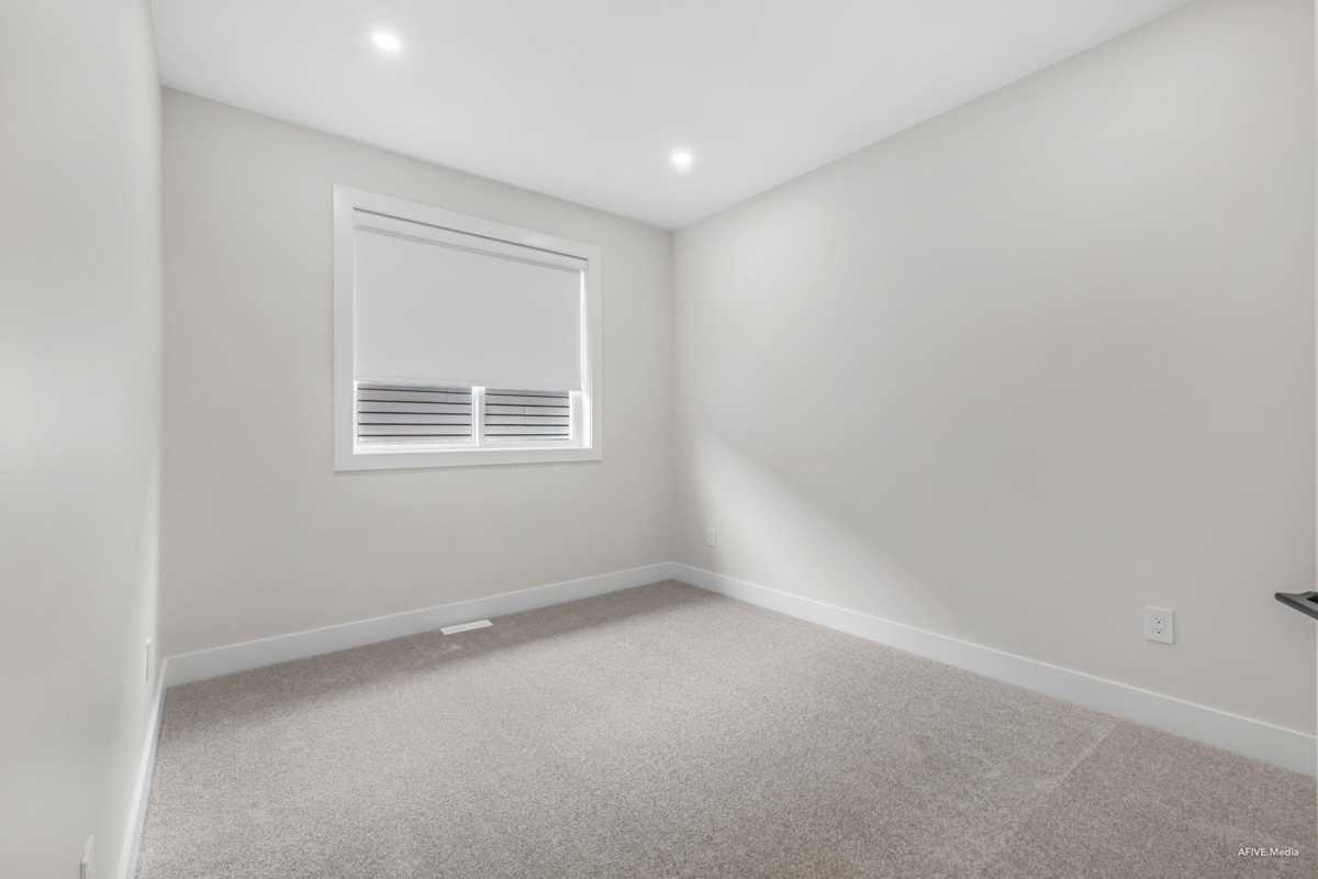 Outdoor Kitchen Photo of 862 Willow Place, Harrison Hot Springs, BC