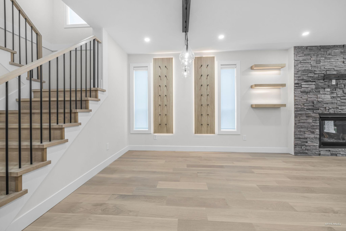 Primary Bedroom Photo of 862 Willow Place, Harrison Hot Springs, BC