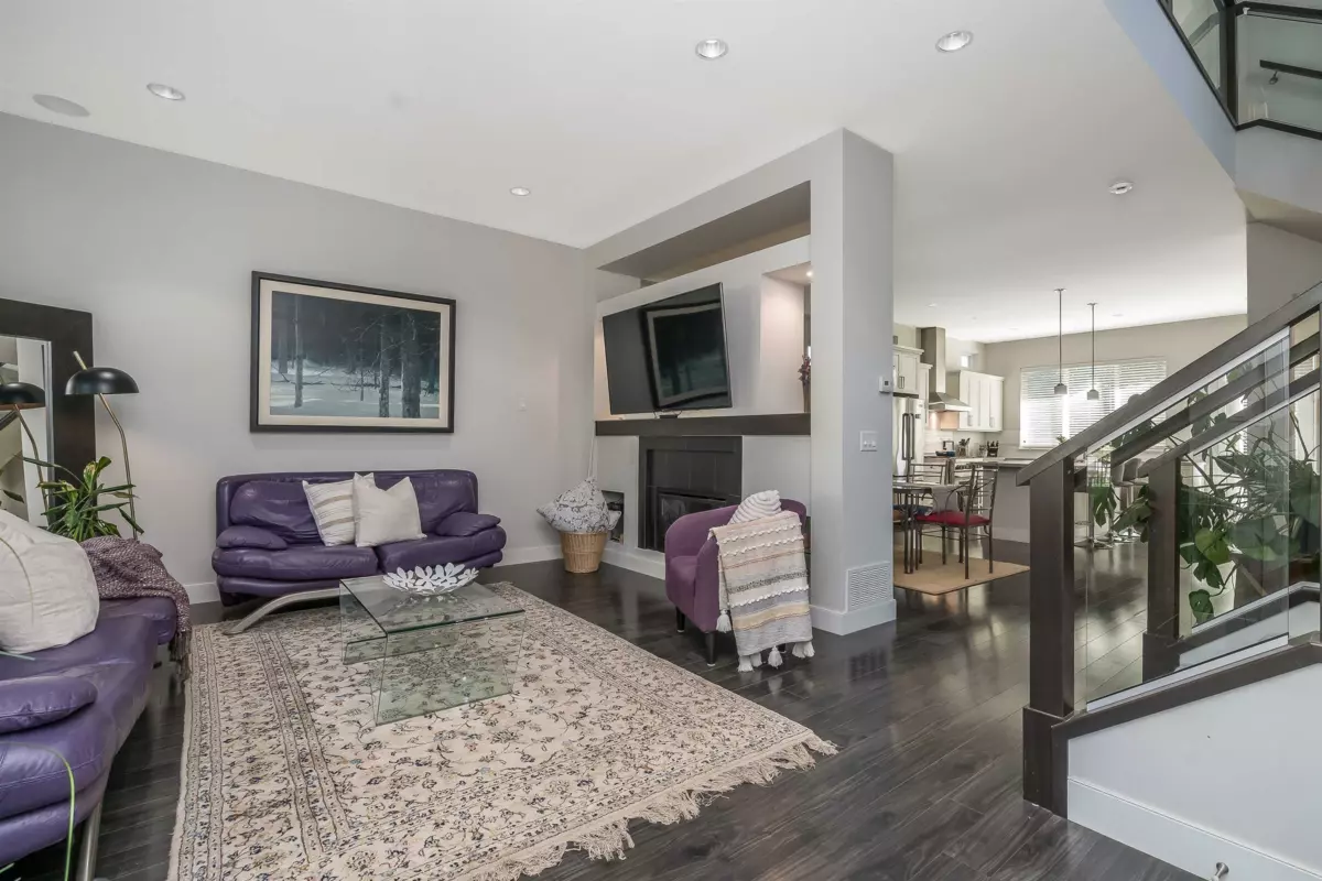 Dining Area Photo of 16772 23 Avenue, Surrey, BC
