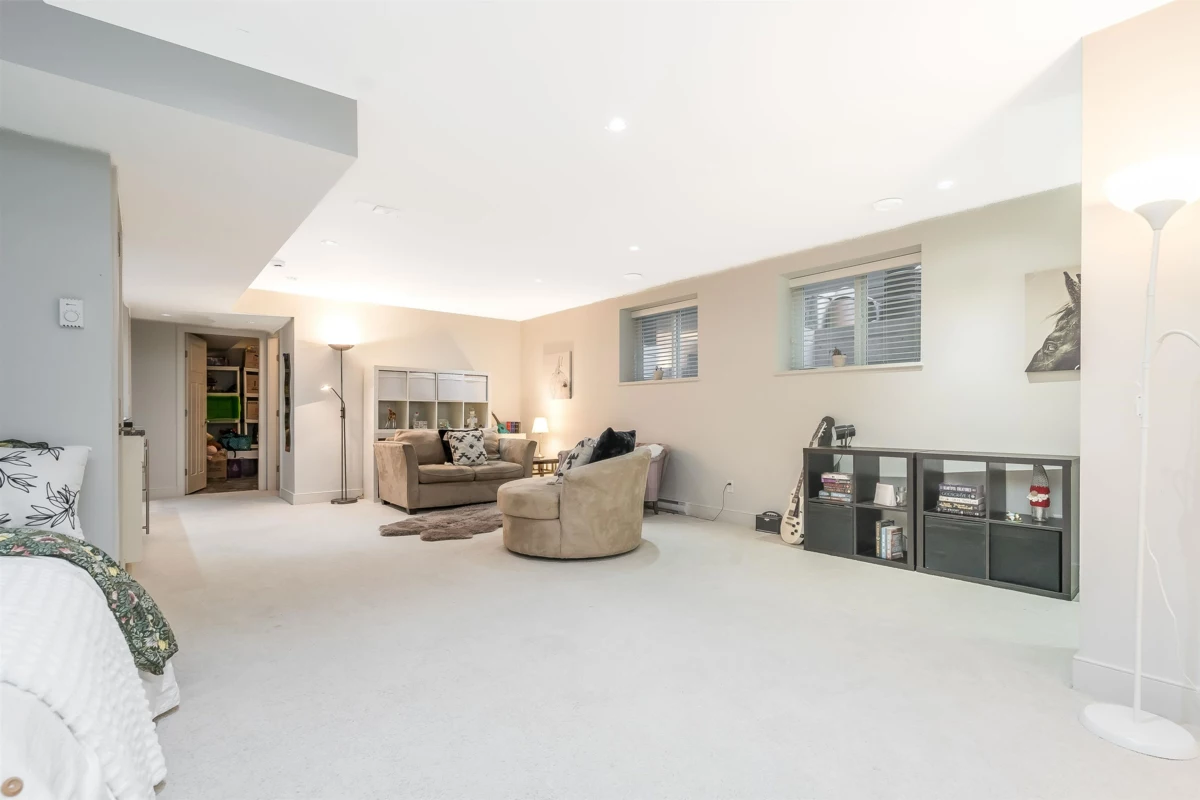 Hot Tub / Spa Photo of 16772 23 Avenue, Surrey, BC