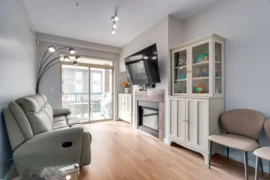 204 6077 London Road, Richmond, BC