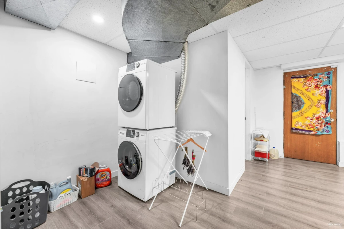 Backyard Photo of 2056 W 29th Avenue, Vancouver, BC