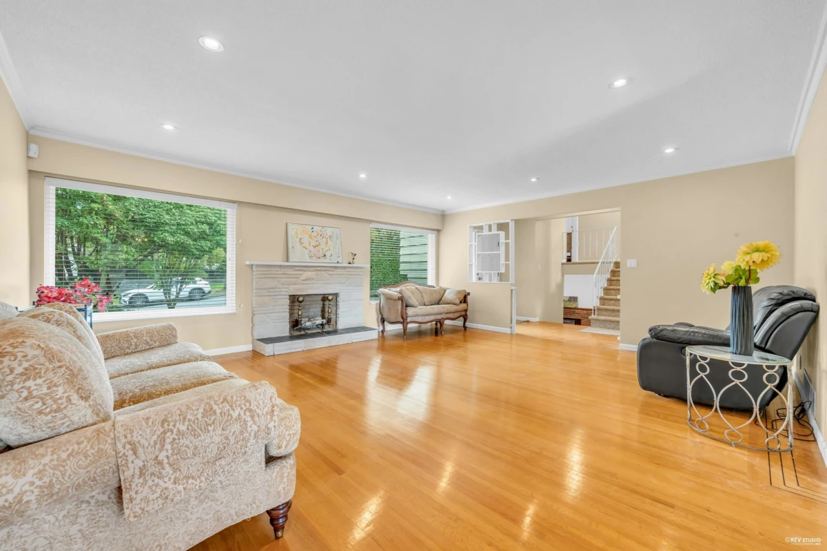 Dining Area Photo of 2056 W 29th Avenue, Vancouver, BC