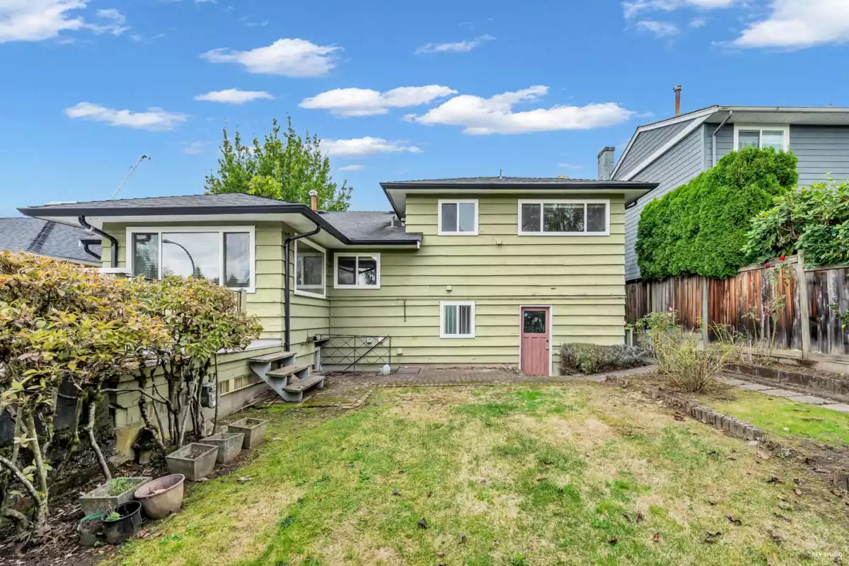 Garden / Landscaping Photo of 2056 W 29th Avenue, Vancouver, BC