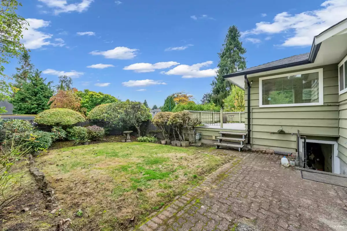 Hot Tub / Spa Photo of 2056 W 29th Avenue, Vancouver, BC