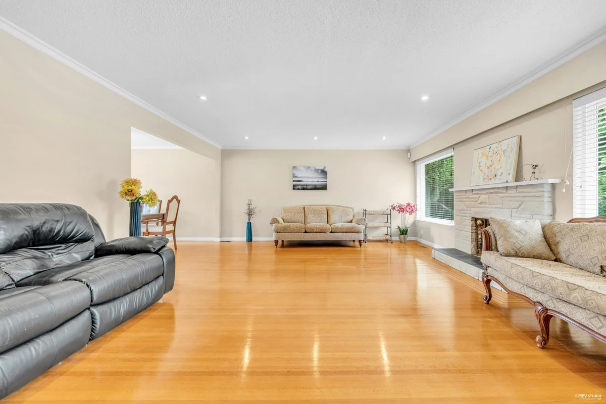 Living Room Photo of 2056 W 29th Avenue, Vancouver, BC