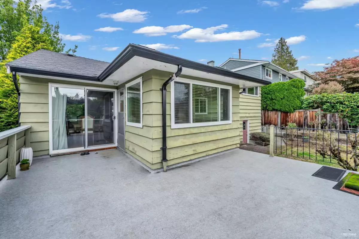 Outdoor Kitchen Photo of 2056 W 29th Avenue, Vancouver, BC