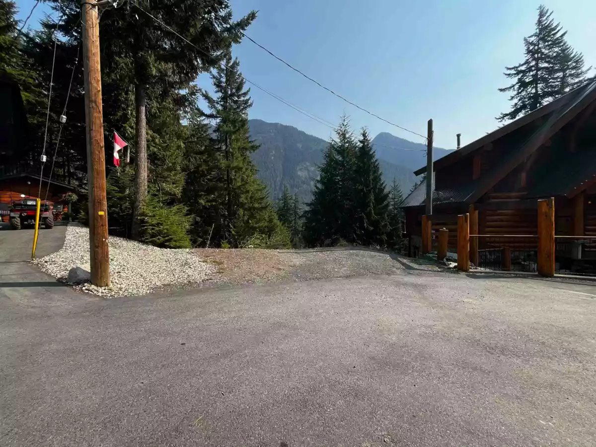 Primary Bathroom Photo of 14970 Parkview Avenue, Sunshine Valley, BC