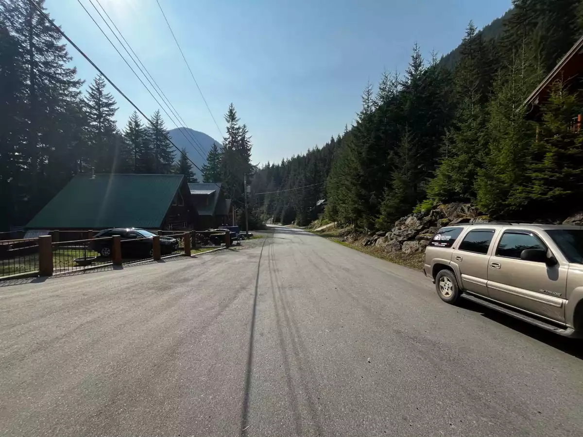 Walk-In Closet Photo of 14970 Parkview Avenue, Sunshine Valley, BC