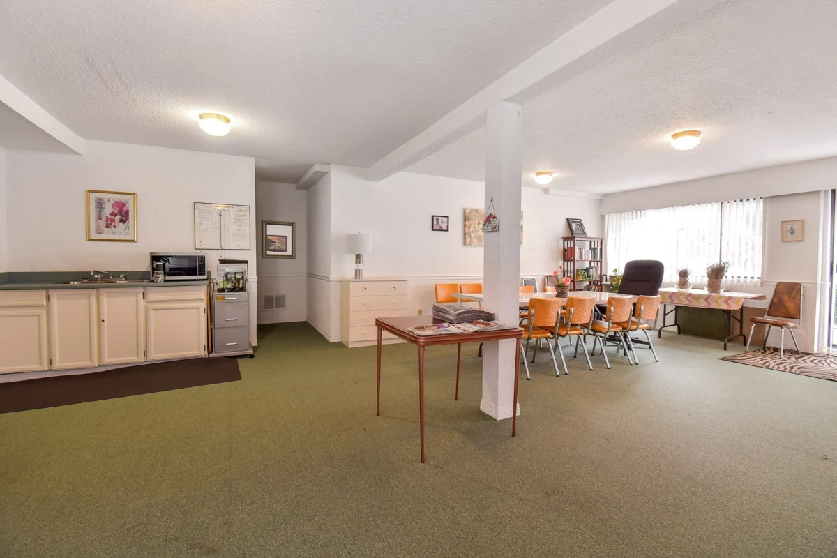 Bedroom 4 Photo of 307 1320 Fir Street, White Rock, BC