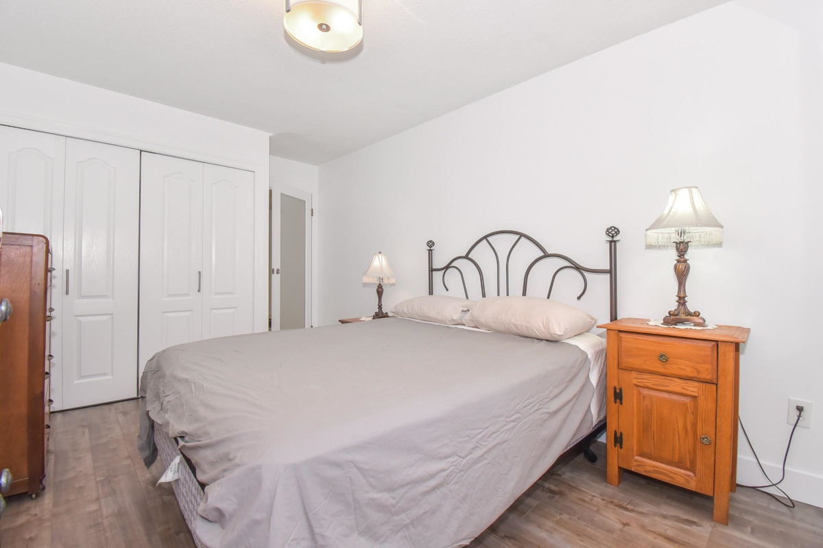 Primary Bathroom Photo of 307 1320 Fir Street, White Rock, BC