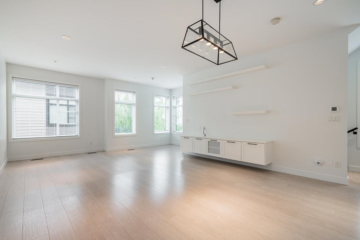 Family Room Photo of 9 7127 193a Street, Surrey, BC