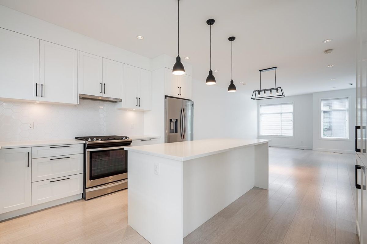 Kitchen Island Photo of 9 7127 193a Street, Surrey, BC