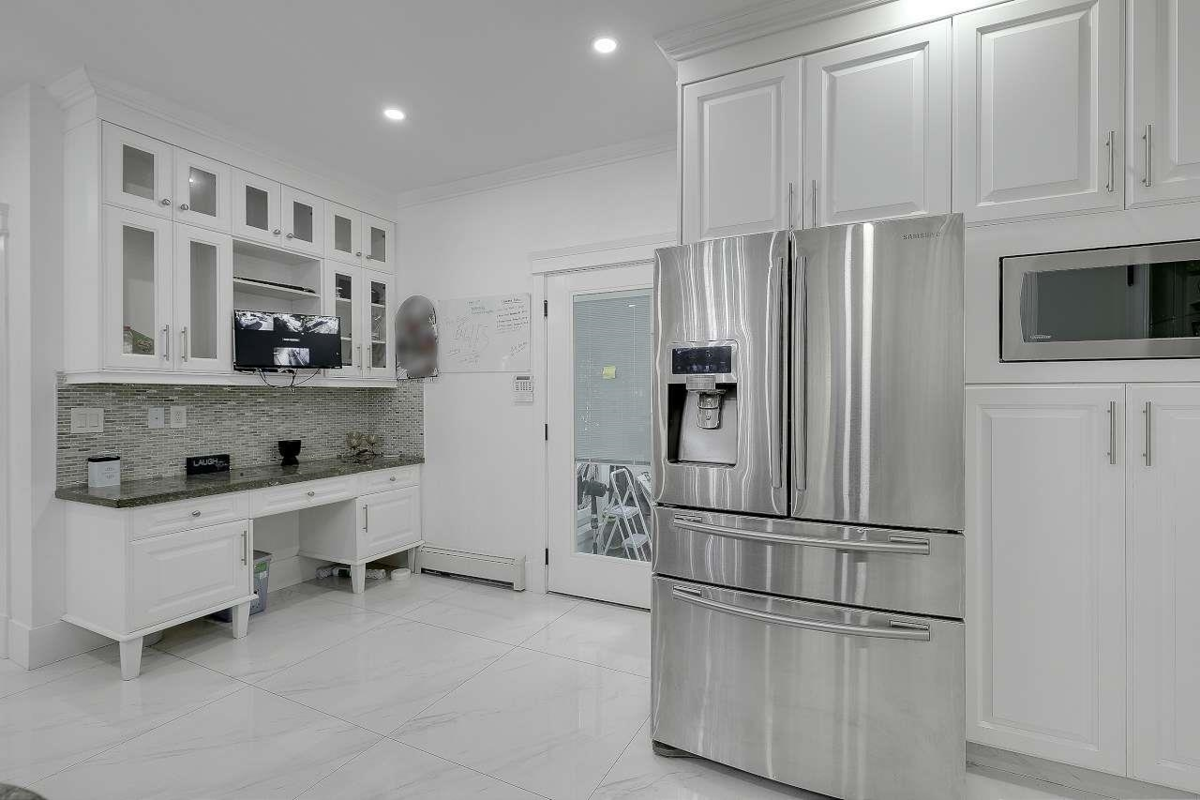 Breakfast Nook Photo of 8232 144a Street, Surrey, BC