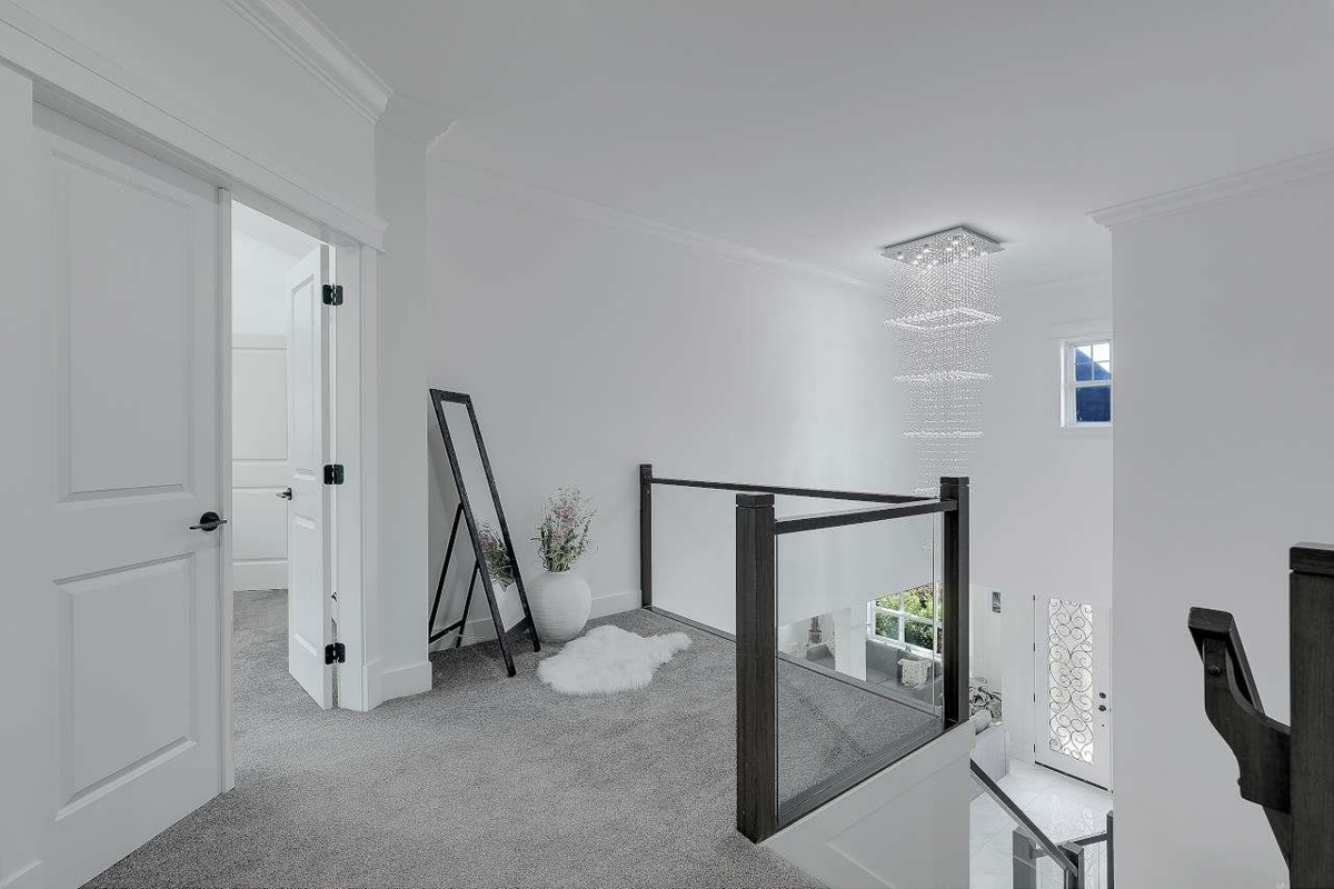 Walk-In Closet Photo of 8232 144a Street, Surrey, BC