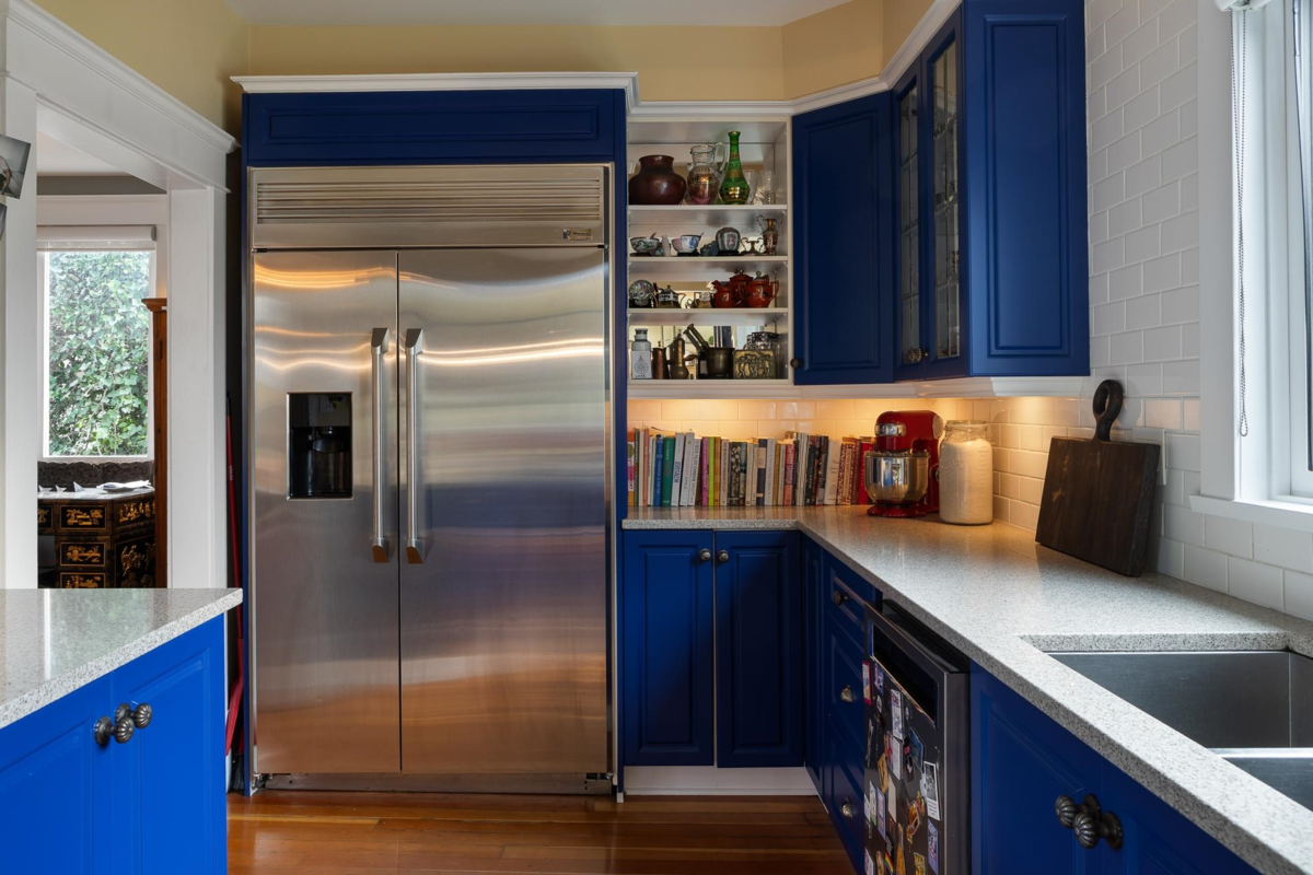 Guest Bathroom Photo of 529 E 11th Street, North Vancouver, BC