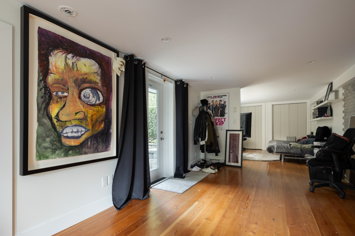 Outdoor Kitchen Photo of 529 E 11th Street, North Vancouver, BC