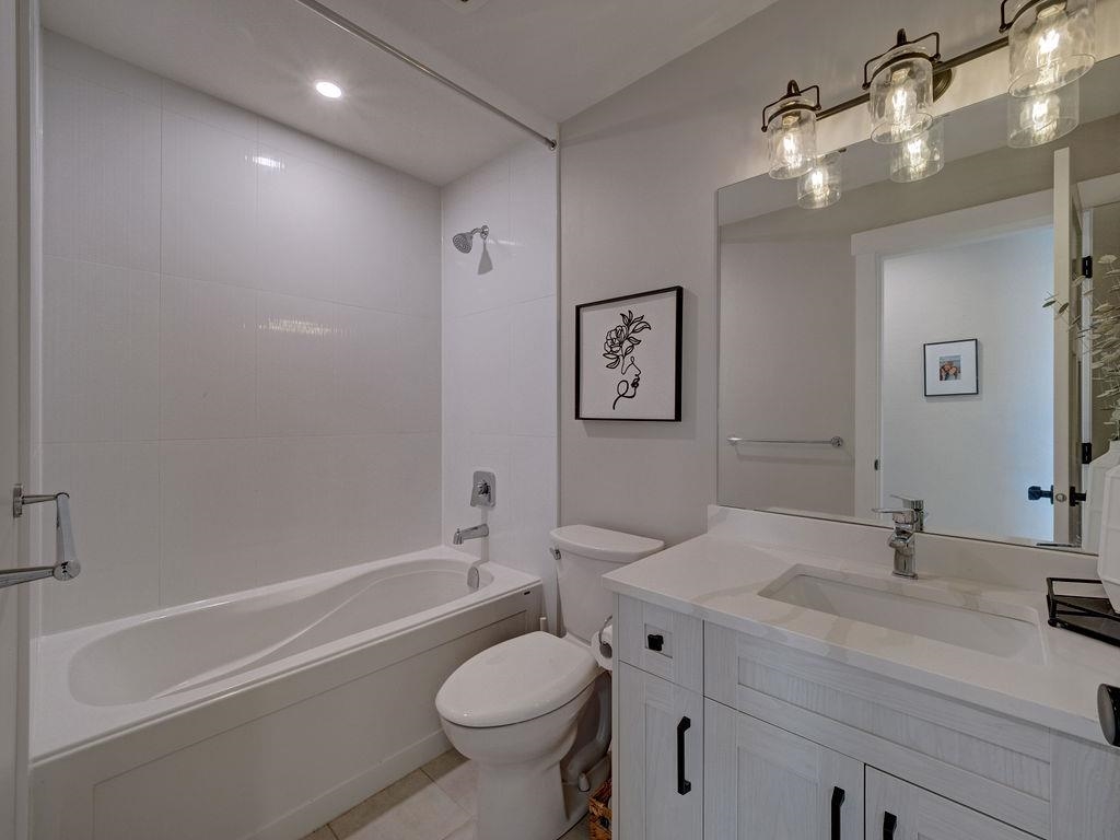 Backyard Photo of 6078 Kingbird Avenue, Sechelt, BC