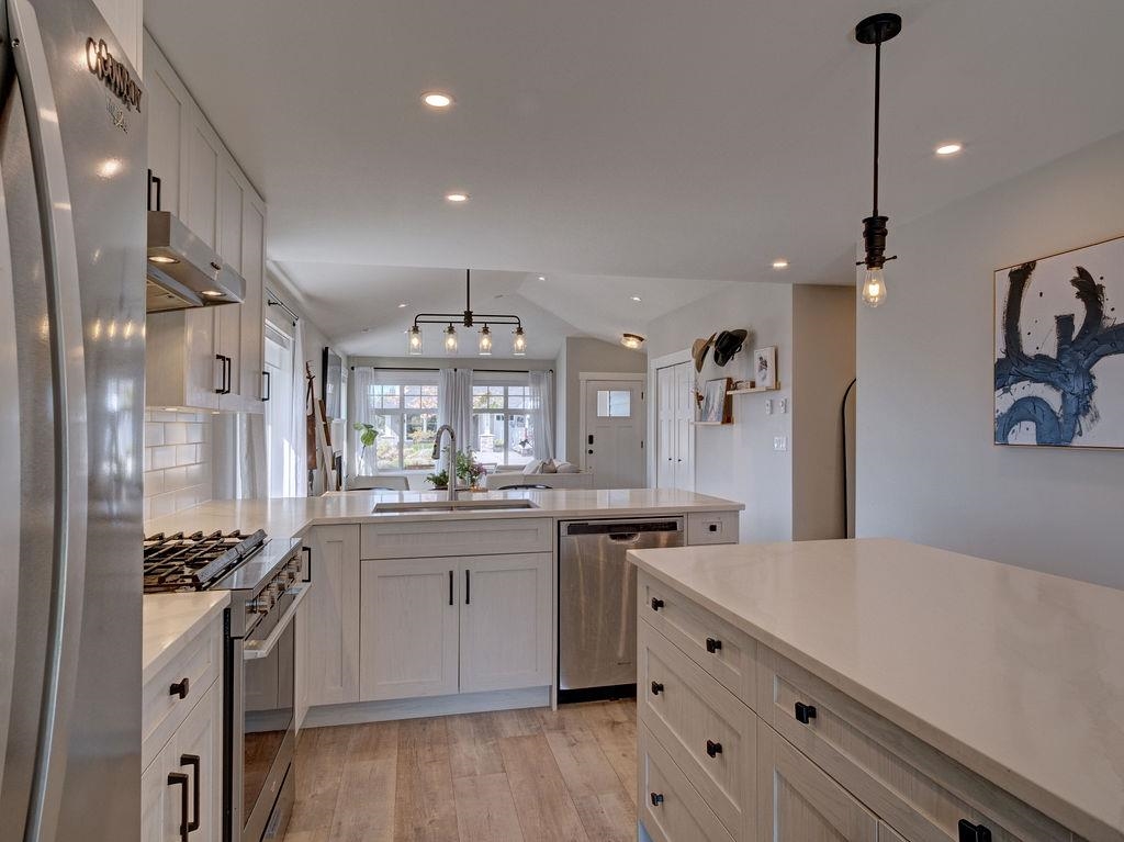 Office / Den Photo of 6078 Kingbird Avenue, Sechelt, BC