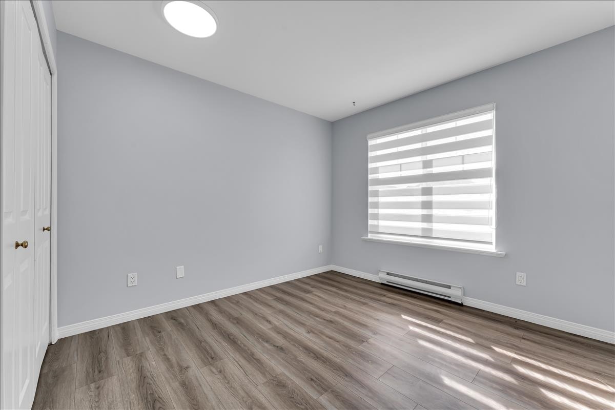 Hallway Photo of 14852 58 Avenue, Surrey, BC