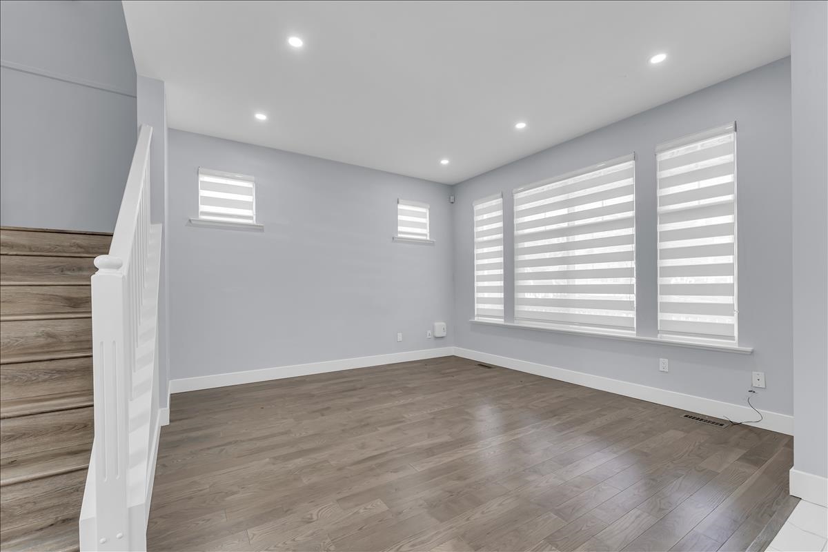 Primary Bathroom Photo of 14852 58 Avenue, Surrey, BC