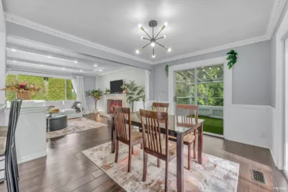 Breakfast Nook Photo of 4380 Woodcrest Road, West Vancouver, BC