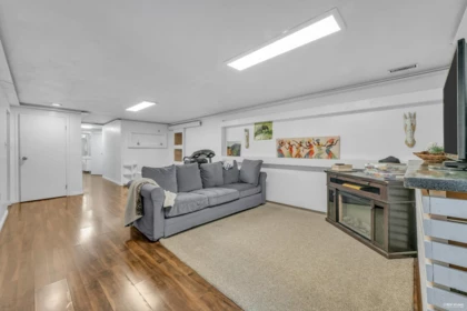 Laundry Room Photo of 4380 Woodcrest Road, West Vancouver, BC